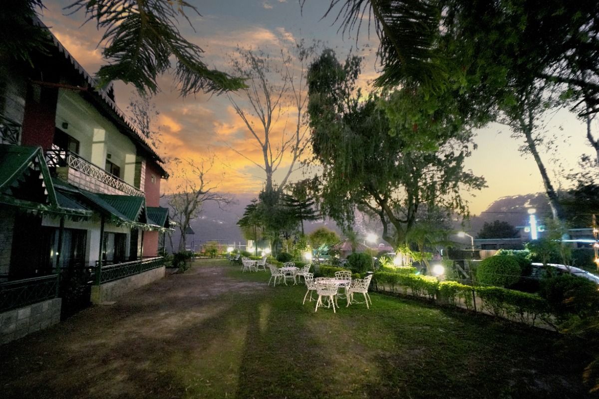 Super Deluxe Room at Marvel Hills Resort Kasauli